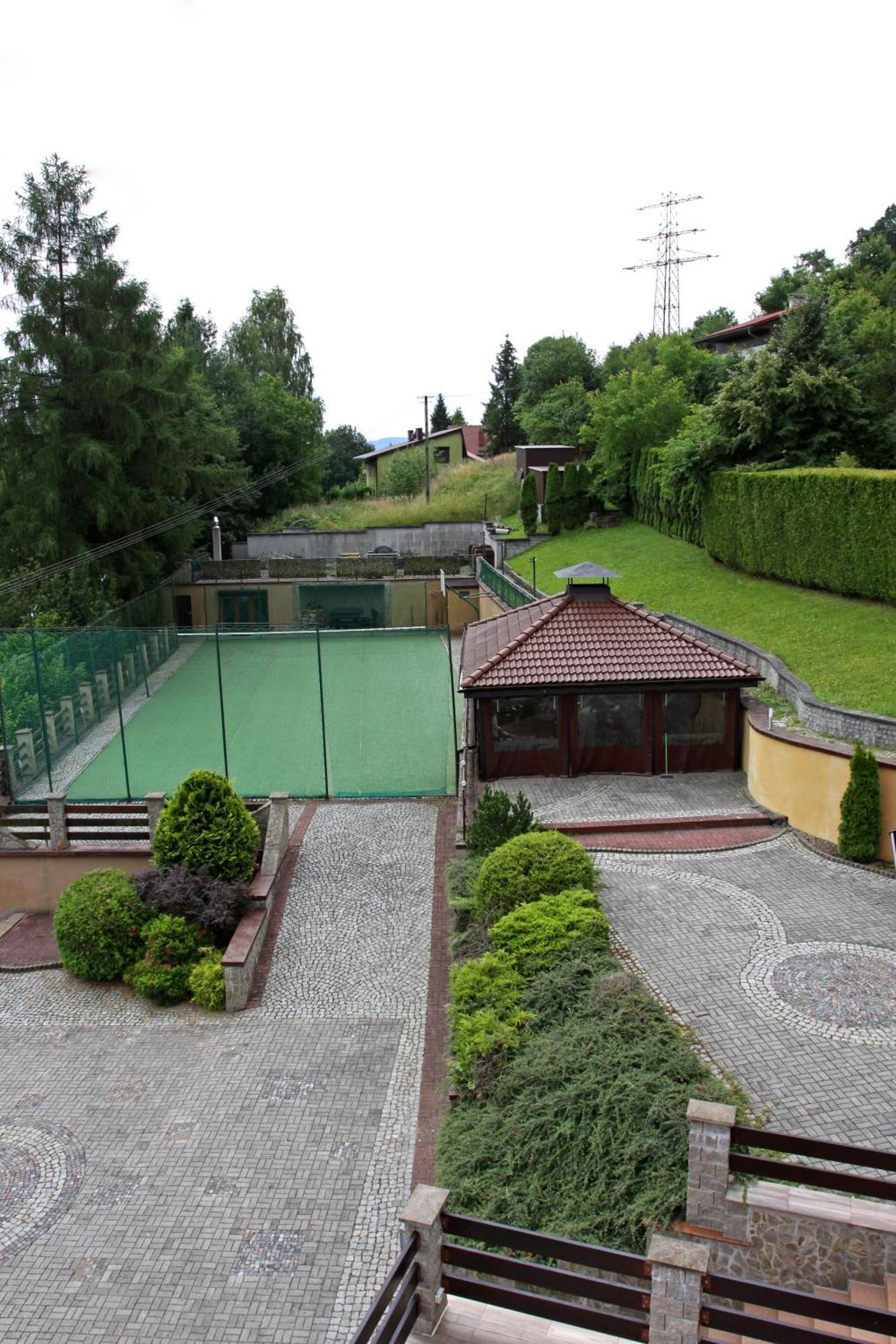 Dom W Gorach "Tresna" Hotell Exteriör bild
